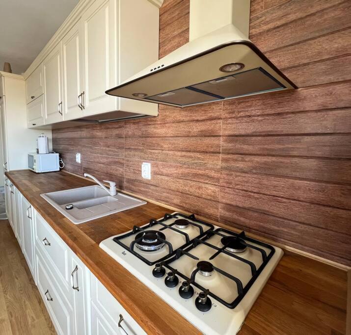 Central Apartment With Panoramic View Брашов Екстериор снимка