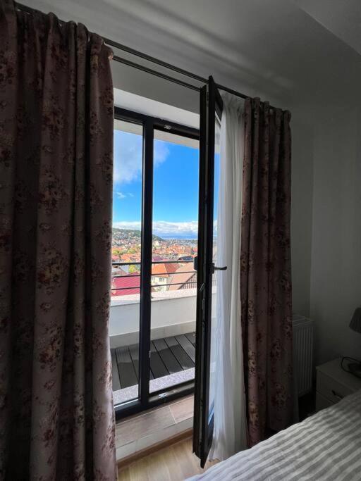 Central Apartment With Panoramic View Брашов Екстериор снимка