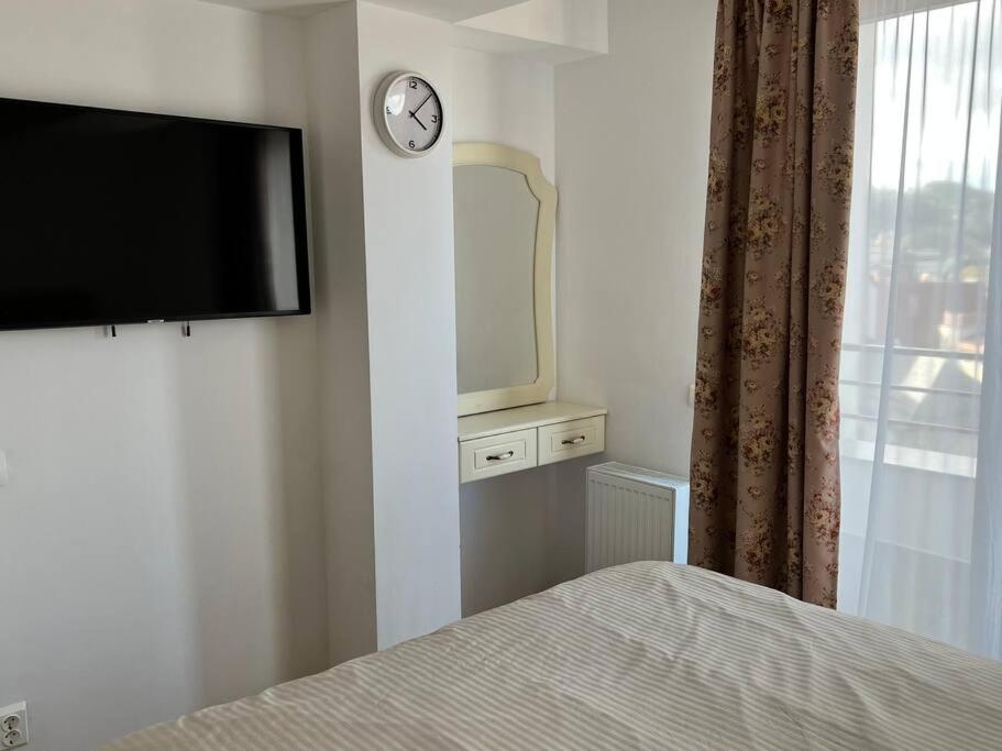 Central Apartment With Panoramic View Брашов Екстериор снимка