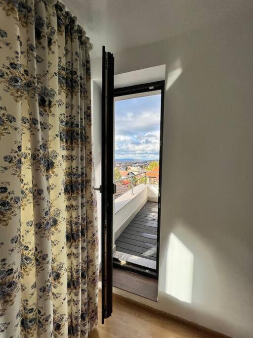 Central Apartment With Panoramic View Брашов Екстериор снимка